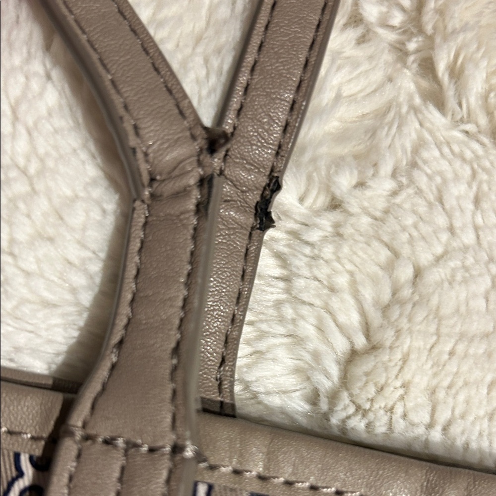 Tory Burch Patterned Beige and Black Tote - Picture 5 of 12